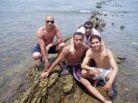 mes  pote  il  sont  comme  mes  frere